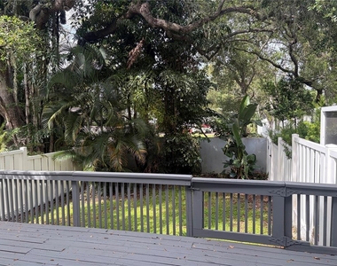 2855 Bayshore Trails Drive - Photo Thumbnail 6