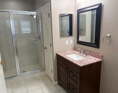 2855 Bayshore Trails Drive - Photo Thumbnail 11