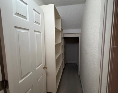 2855 Bayshore Trails Drive - Photo Thumbnail 5