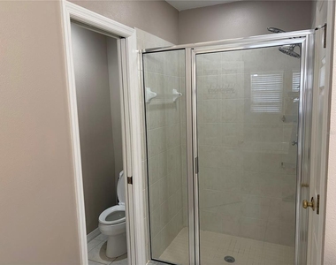 2855 Bayshore Trails Drive - Photo Thumbnail 12