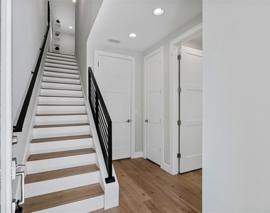 1332 W Gray Street - Photo Thumbnail 4