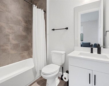 1332 W Gray Street - Photo Thumbnail 23