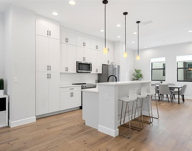 1332 W Gray Street - Photo Thumbnail 10