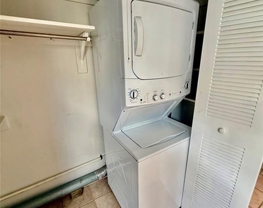 4607 W North B Street - Photo Thumbnail 11