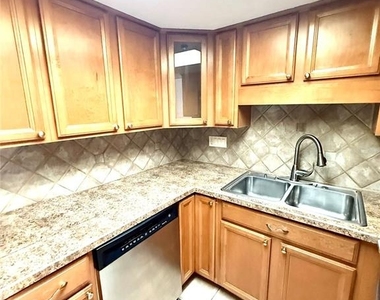 4607 W North B Street - Photo Thumbnail 7
