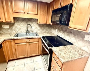 4607 W North B Street - Photo Thumbnail 2
