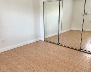 4607 W North B Street - Photo Thumbnail 17