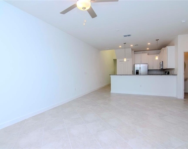 3210 Bryant Park Drive - Photo Thumbnail 11