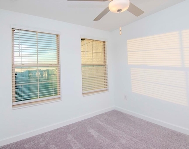 3210 Bryant Park Drive - Photo Thumbnail 26