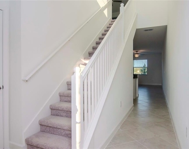 3210 Bryant Park Drive - Photo Thumbnail 4