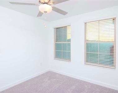 3210 Bryant Park Drive - Photo Thumbnail 27
