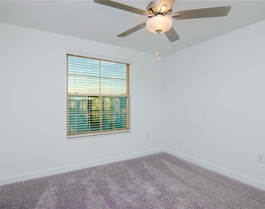3210 Bryant Park Drive - Photo Thumbnail 23