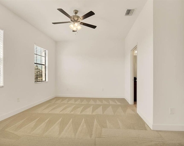 5808 Circa Fishhawk Boulevard - Photo Thumbnail 9