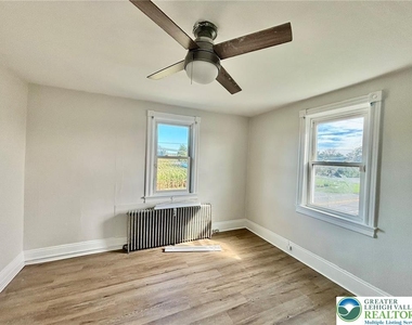 4067 Newburg Road - Photo Thumbnail 13