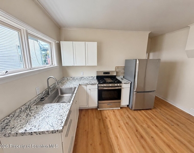 438 14th Avenue - Photo Thumbnail 5