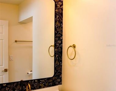 4211 W Bay View Avenue - Photo Thumbnail 9