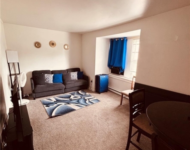34 Penn Street S - Photo Thumbnail 10