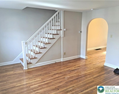 703 Spring Street - Photo Thumbnail 3