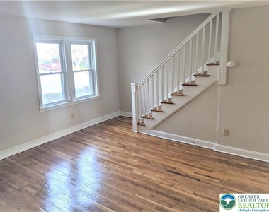 703 Spring Street - Photo Thumbnail 2