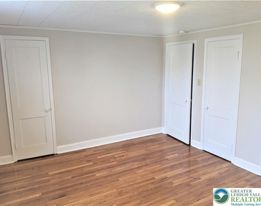 703 Spring Street - Photo Thumbnail 14
