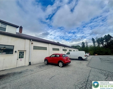 4630 Lehigh Drive - Photo Thumbnail 9