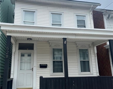 528 Centre Street - Photo Thumbnail 1