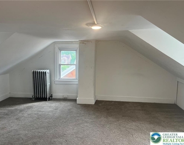 528 Centre Street - Photo Thumbnail 22