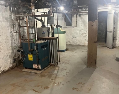 528 Centre Street - Photo Thumbnail 26