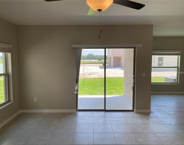 7038 Samuel Ivy Dr Drive - Photo Thumbnail 8