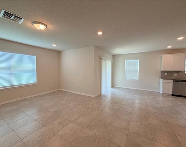 9643 Summers Cay Circle - Photo Thumbnail 7