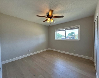 295 59th Avenue Ne - Photo Thumbnail 9