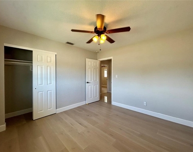 295 59th Avenue Ne - Photo Thumbnail 10