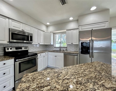 295 59th Avenue Ne - Photo Thumbnail 6