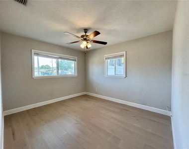 295 59th Avenue Ne - Photo Thumbnail 11