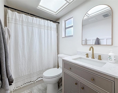 2959 Laurel Court - Photo Thumbnail 21