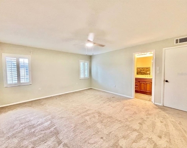 2661 Sabal Springs Circle - Photo Thumbnail 23