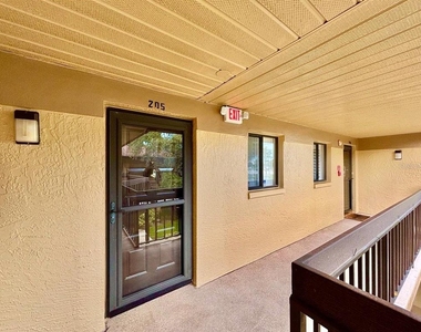 2661 Sabal Springs Circle - Photo Thumbnail 2