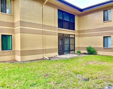 2661 Sabal Springs Circle - Photo Thumbnail 35