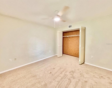 2661 Sabal Springs Circle - Photo Thumbnail 32