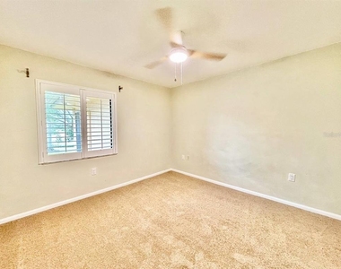 2661 Sabal Springs Circle - Photo Thumbnail 31