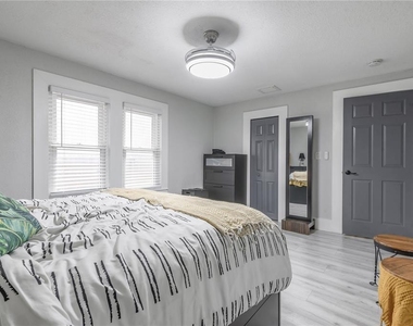 806 E Hamilton Avenue - Photo Thumbnail 24