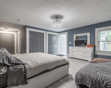 806 E Hamilton Avenue - Photo Thumbnail 22