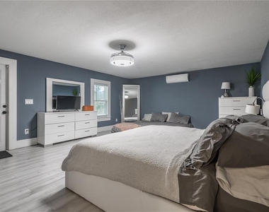 806 E Hamilton Avenue - Photo Thumbnail 20