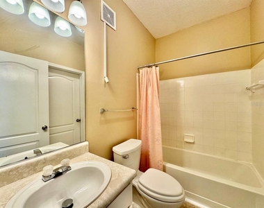 17942 Villa Creek Drive - Photo Thumbnail 12
