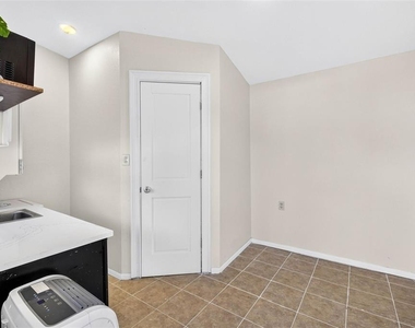 14352 Lawrence Street - Photo Thumbnail 13