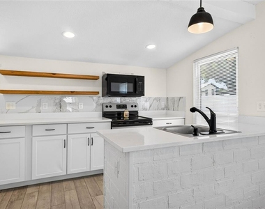 14352 Lawrence Street - Photo Thumbnail 4