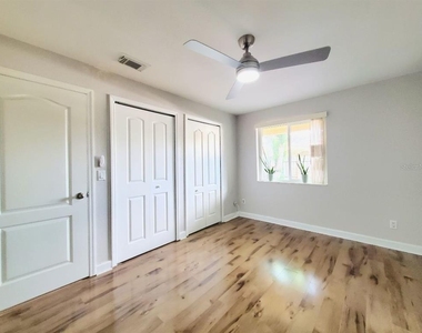 209 Red Cedar Place - Photo Thumbnail 9