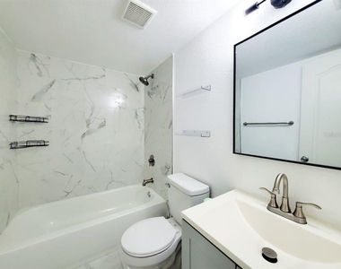 209 Red Cedar Place - Photo Thumbnail 10