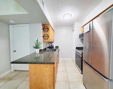 209 Red Cedar Place - Photo Thumbnail 4