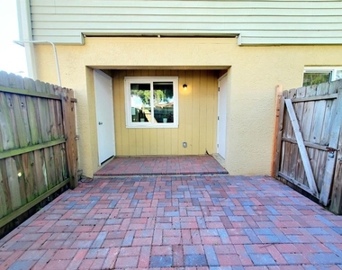 209 Red Cedar Place - Photo Thumbnail 19
